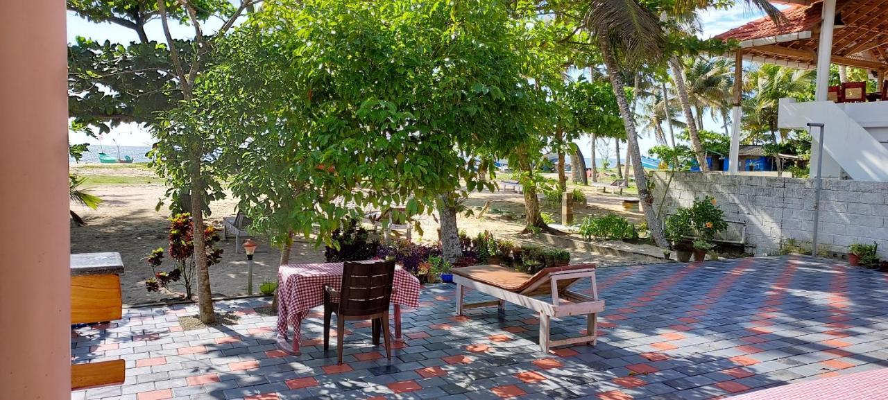 Marari Anna Beach Villa Mararikulam Zewnętrze zdjęcie